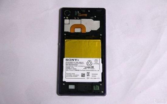 [图]索尼Xperia Z1拆解 做工扎实还原较难