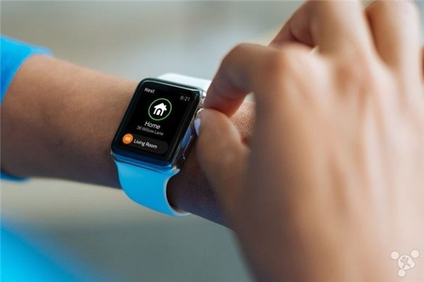 被掰弯了？谷歌智能家居将支持Apple Watch