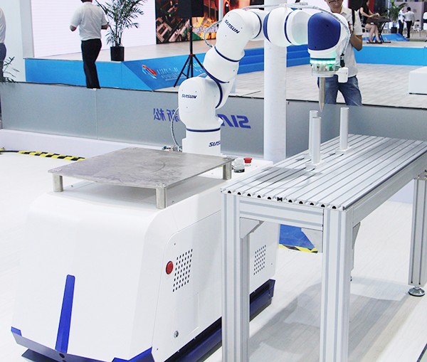 新松机器人：智能制造是最后一次革命