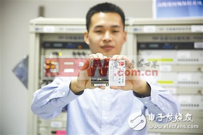 国防科大成功研制高性能卫星导航接收机